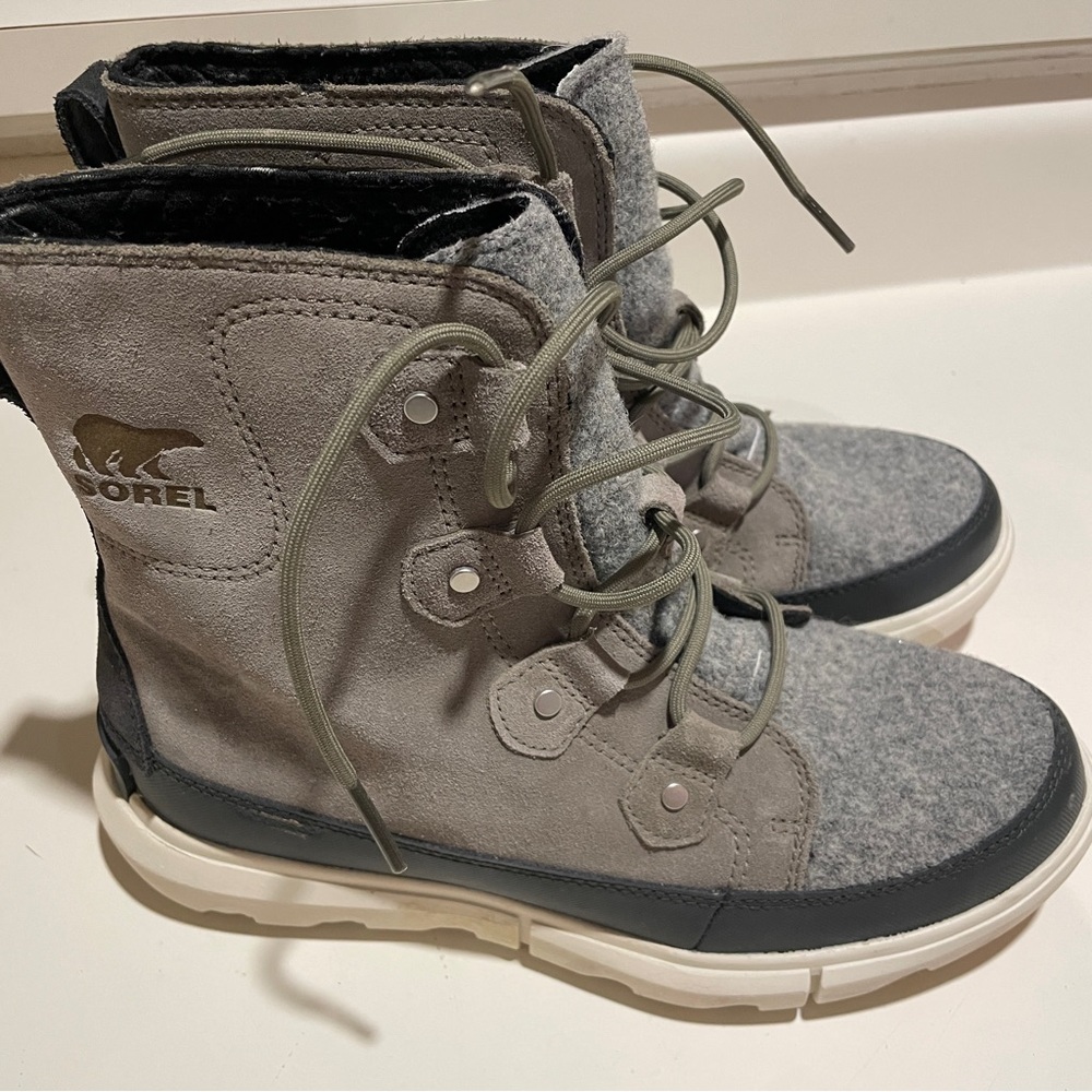 Sorel Explorer II Joan Waterproof Boot 9.5 Grey/Green - Picture 2 of 14